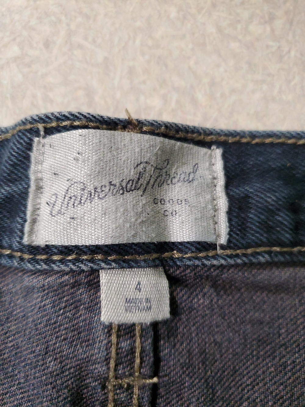Universal Thread Mid Rise Baggy Jean Shorts - Picture 5 of 6